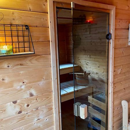 Modernes Holzhaus Im Skandinavischen Stil Mit Sauna, Garten Und 2 Katzen Norderstedt Exteriér fotografie