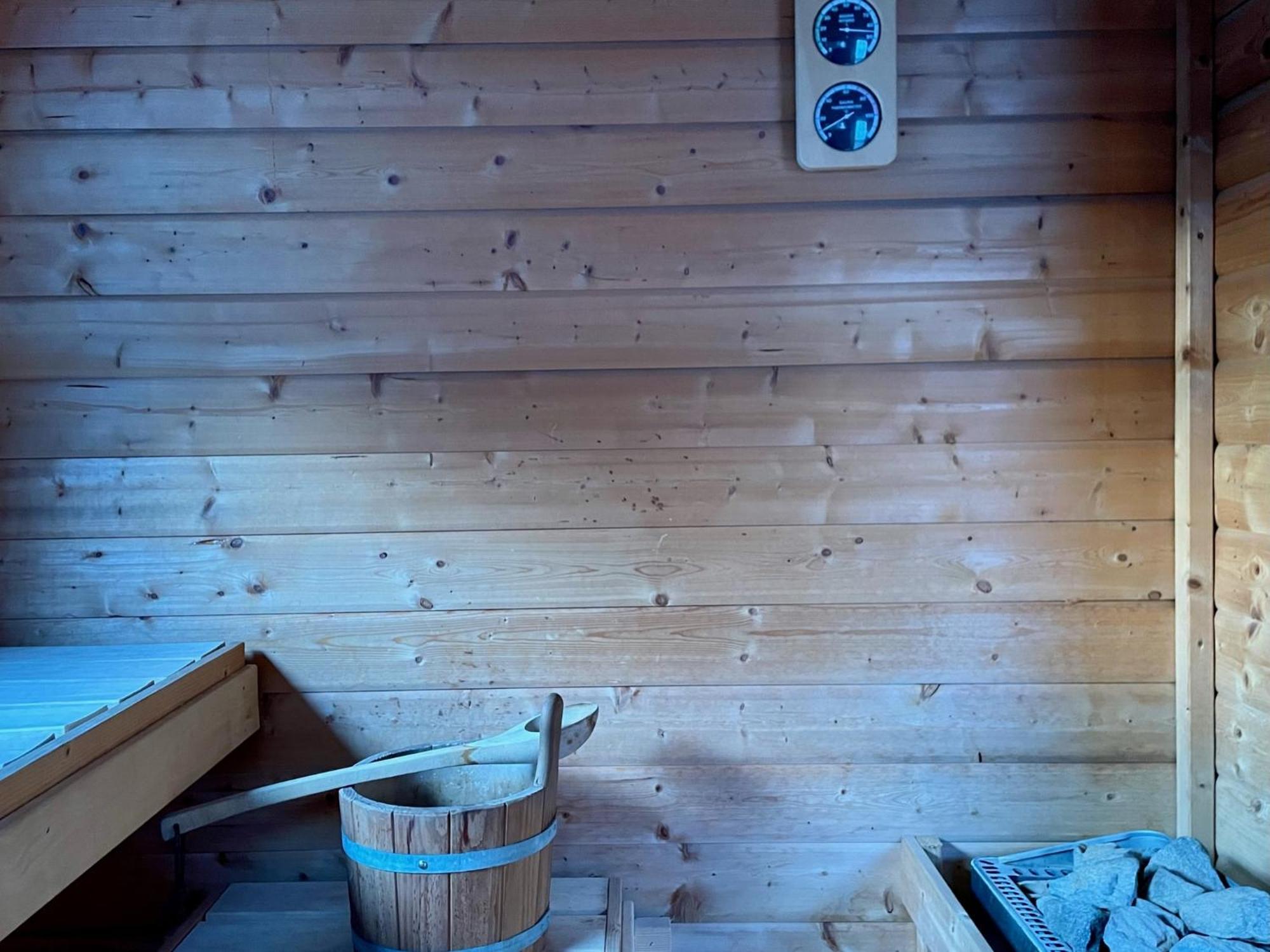 Modernes Holzhaus Im Skandinavischen Stil Mit Sauna, Garten Und 2 Katzen Norderstedt Exteriér fotografie