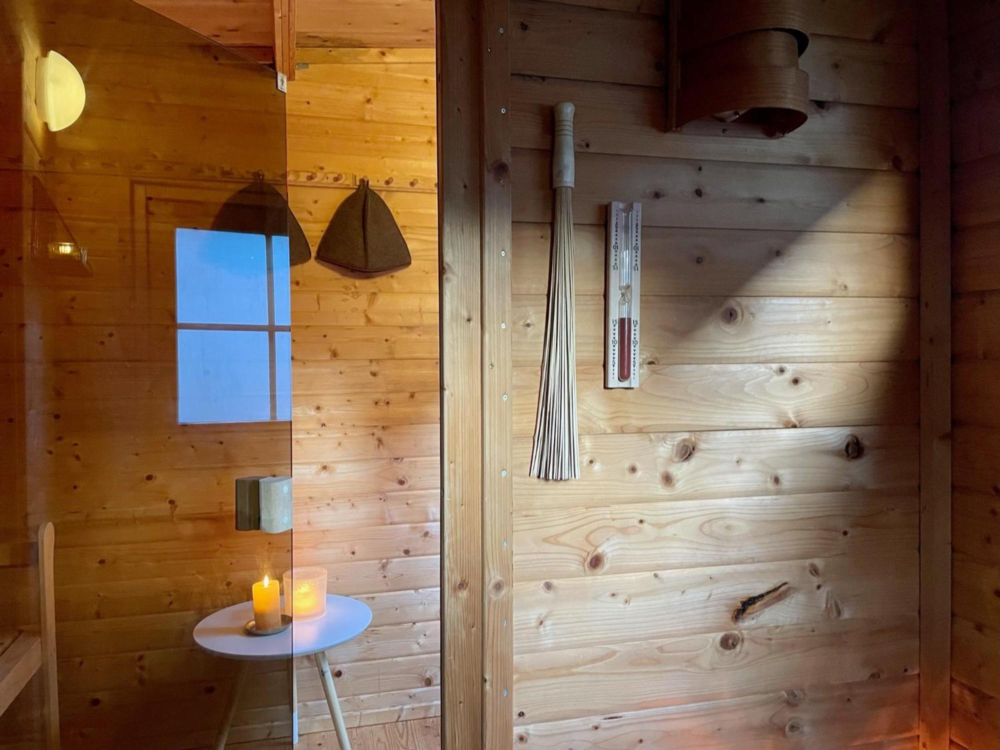 Modernes Holzhaus Im Skandinavischen Stil Mit Sauna, Garten Und 2 Katzen Norderstedt Exteriér fotografie