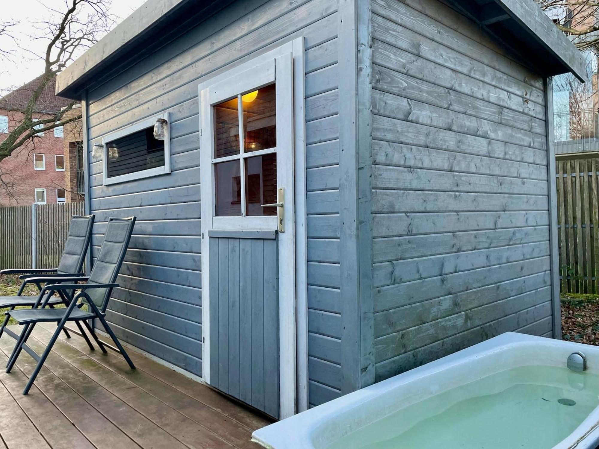 Modernes Holzhaus Im Skandinavischen Stil Mit Sauna, Garten Und 2 Katzen Norderstedt Exteriér fotografie