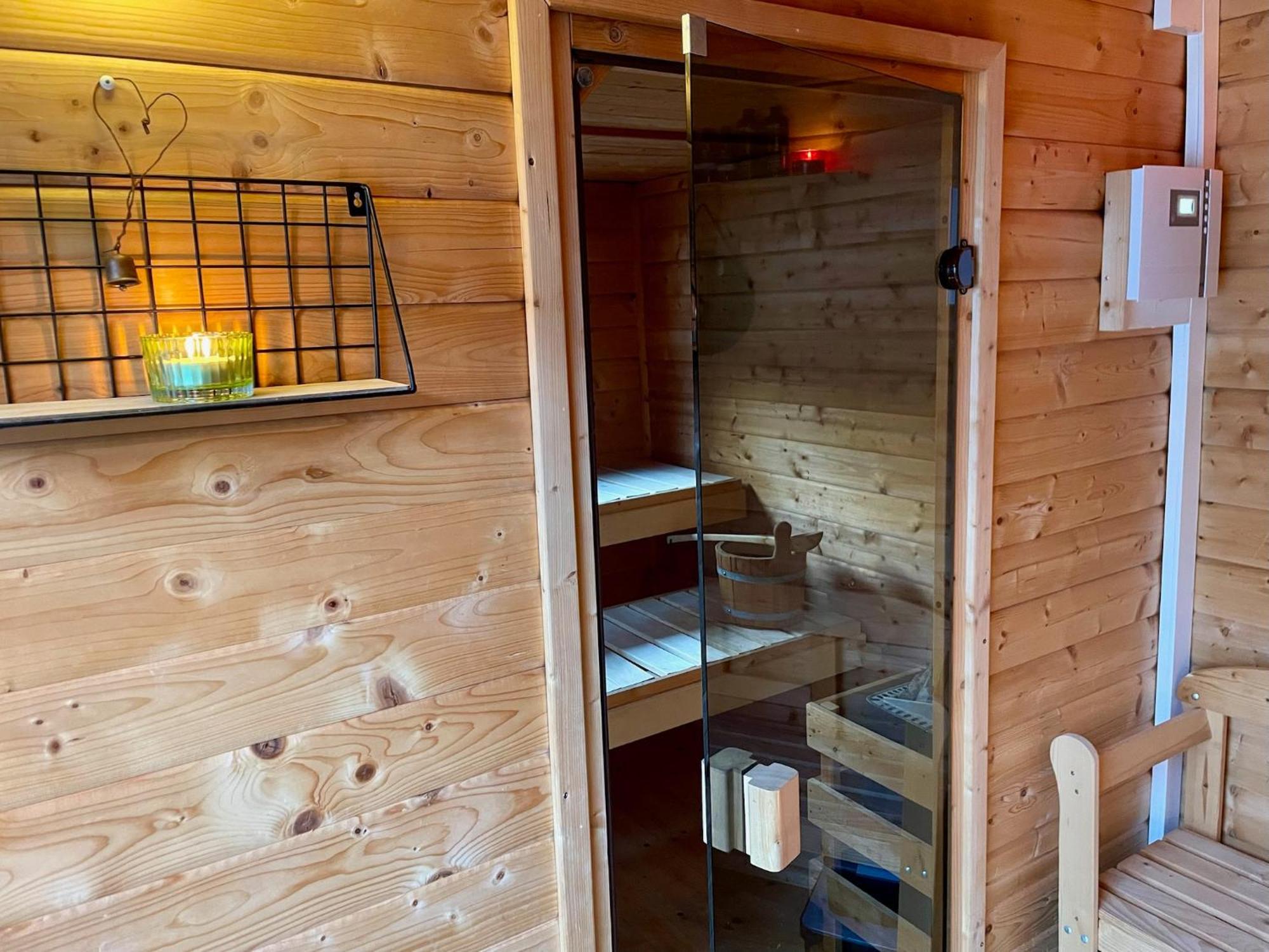 Modernes Holzhaus Im Skandinavischen Stil Mit Sauna, Garten Und 2 Katzen Norderstedt Exteriér fotografie
